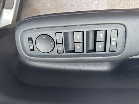 Used 2025 Hyundai Santa Fe SEL FWD image 11