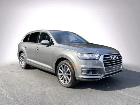 Used 2017 Audi Q7 3.0T Premium Plus w/ Premium Plus Package image 2