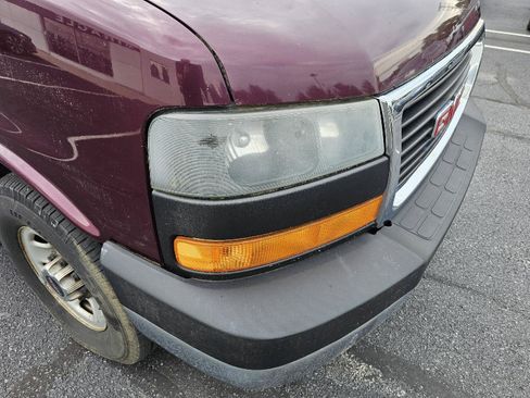 Used 2005 GMC Savana 3500 Extended RWD image 19