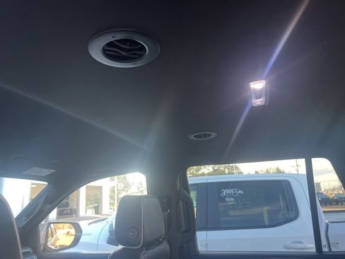 Certified 2023 GMC Yukon SLT image 38