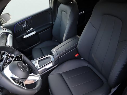 New 2026 Mercedes-Benz GLB 250 4MATIC image 30