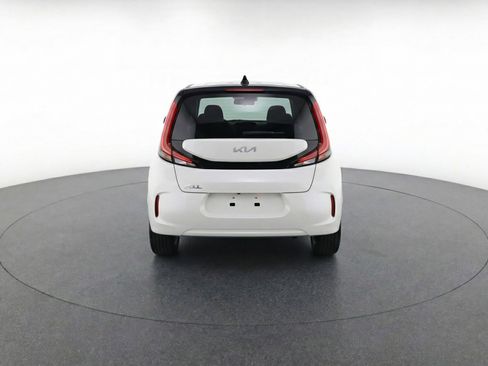 Used 2025 Kia Soul LX w/ LX Technology Package image 7