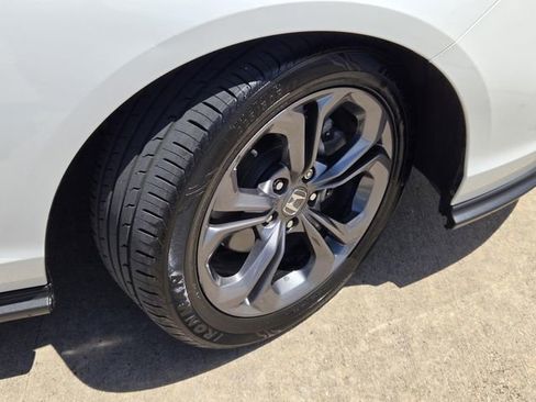 Used 2023 Honda Accord EX image 6