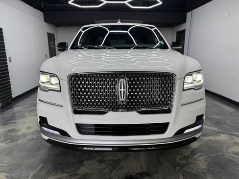 Used 2022 Lincoln Navigator Reserve w/ Equipment Group 201A image 7