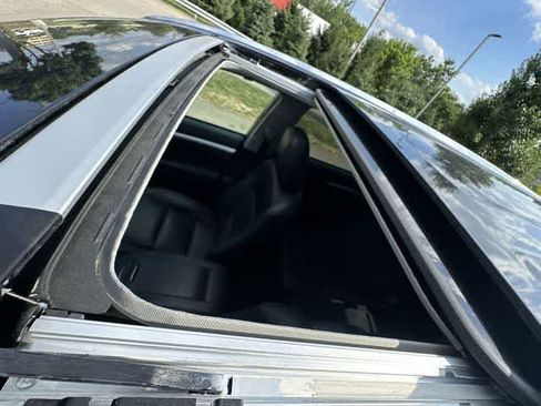 Used 2019 Toyota Highlander XLE AWD/4WD image 5