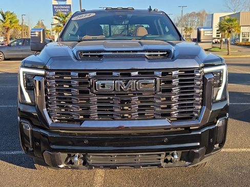 Used 2024 GMC Sierra 3500 Denali Ultimate image 9
