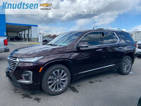 Used 2023 Chevrolet Traverse Premier w/ LPO, Floor Liner Package AWD/4WD image 4