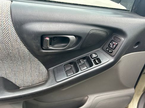 Used 2002 Subaru Forester L image 13