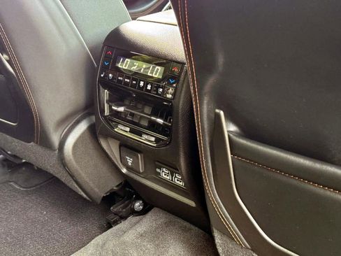 Used 2021 Jeep Grand Cherokee L Summit image 17