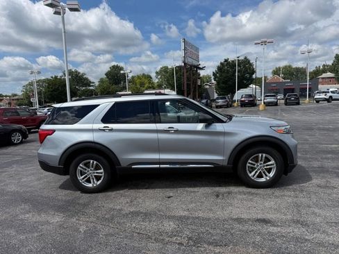Used 2020 Ford Explorer XLT w/ Equipment Group 202A AWD/4WD image 5