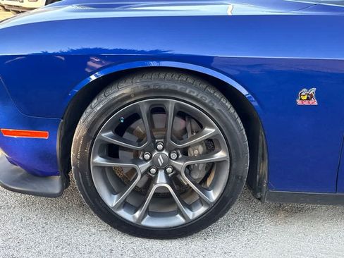 Used 2022 Dodge Challenger R/T Scat Pack RWD image 12