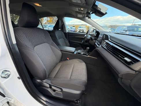 Used 2025 Toyota Camry LE image 35