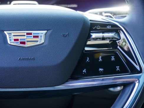 Used 2025 Cadillac Escalade Sport w/ Touring Package AWD/4WD image 16