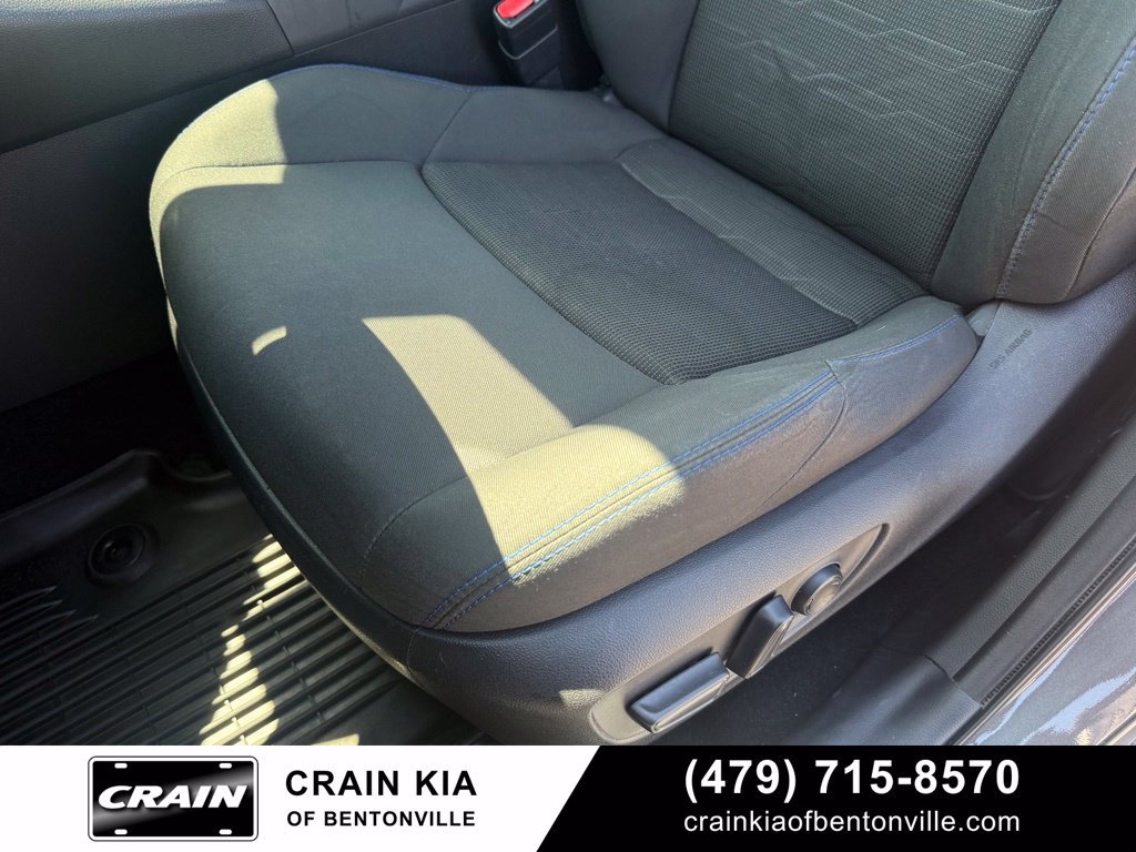 Used 2022 Toyota RAV4 SE AWD/4WD image 22