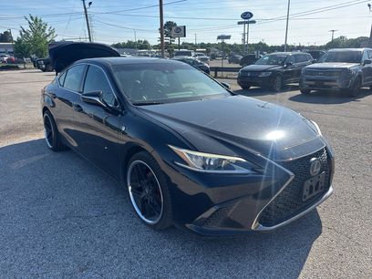 Used 2019 Lexus ES 350 F Sport w/ Accessory Package 2