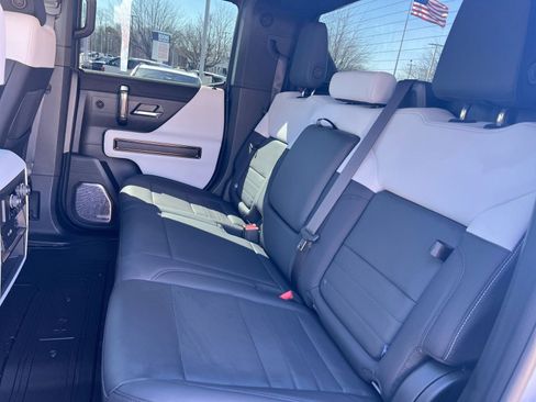 Used 2024 GMC Hummer EV 3X image 23