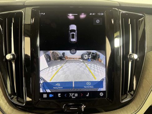 Used 2023 Volvo XC60 B5 Plus w/ Climate Package image 17