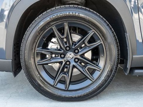 Used 2024 Toyota Grand Highlander AWD Hybrid image 18