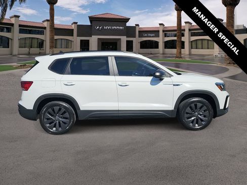 Used 2022 Volkswagen Taos S FWD image 9