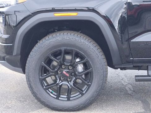 New 2026 GMC Canyon Denali w/ LPO, Denali Black Edition AWD/4WD image 29