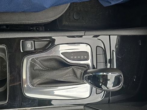 Used 2019 Buick Regal Preferred w/ Sights and Sounds Package AWD/4WD image 20