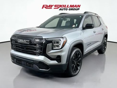 Used 2026 GMC Terrain Elevation w/ Elevation Premium Package FWD image 3