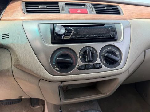 Used 2005 Mitsubishi Lancer ES FWD image 24