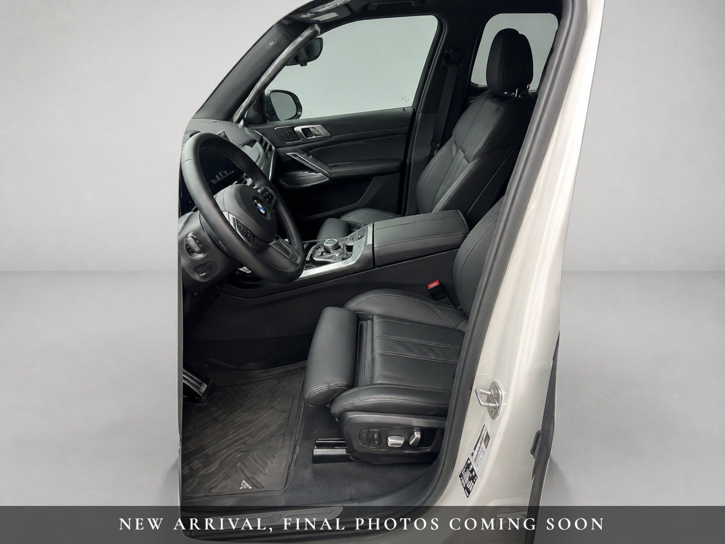 Used 2027 BMW X7 xDrive40i AWD/4WD image 7