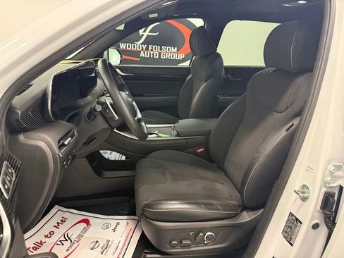 Used 2024 Hyundai Palisade Calligraphy image 9