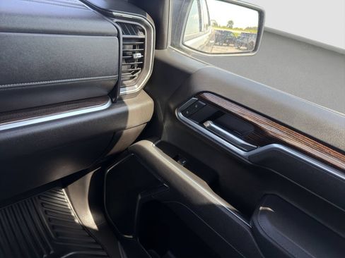 Used 2025 GMC Sierra 1500 Elevation AWD/4WD image 17