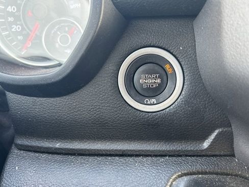 Used 2020 RAM 1500 Laramie image 30