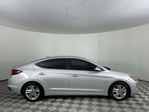 Used 2020 Hyundai Elantra SEL FWD image 2