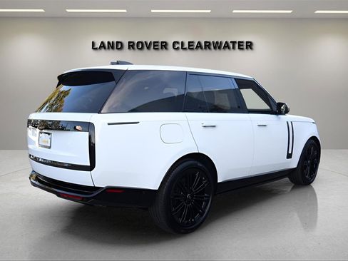 New 2025 Land Rover Range Rover SE image 5