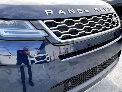 Used 2022 Land Rover Range Rover Evoque SE image 31