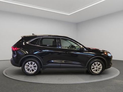 Used 2024 Ford Escape Active AWD/4WD image 7