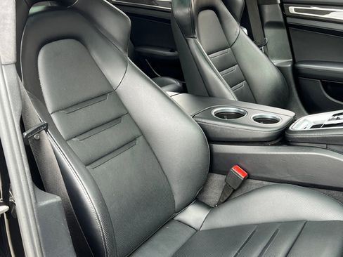 Certified 2019 Porsche Panamera GTS image 18