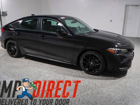 Used 2023 Honda Civic Sport image 6