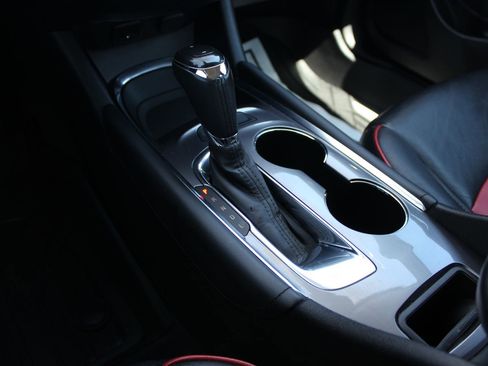 Used 2018 Chevrolet Malibu LT w/ Redline Edition image 18