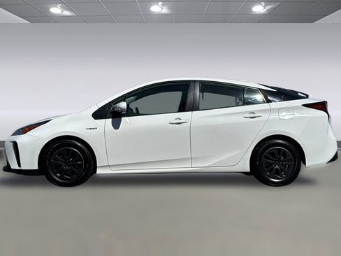 Used 2022 Toyota Prius LE image 6