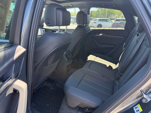 Used 2023 Audi Q5 2.0T Premium Plus w/ Premium Plus Package AWD/4WD image 5