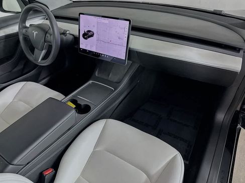 Used 2021 Tesla Model 3 Standard Range Plus RWD image 32
