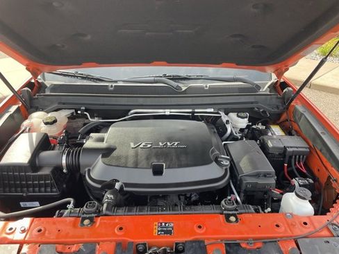 Used 2020 Chevrolet Colorado Z71 w/ LPO, Premium Interior Package image 8