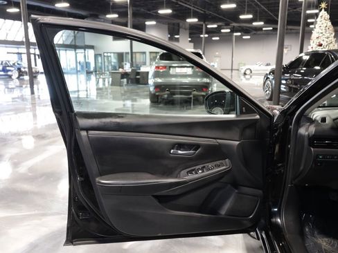 Used 2020 Nissan Sentra S image 10