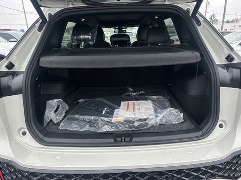 New 2026 Volkswagen Tiguan SEL R-Line image 24