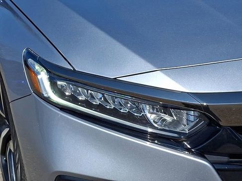 Used 2019 Honda Accord Sport image 9