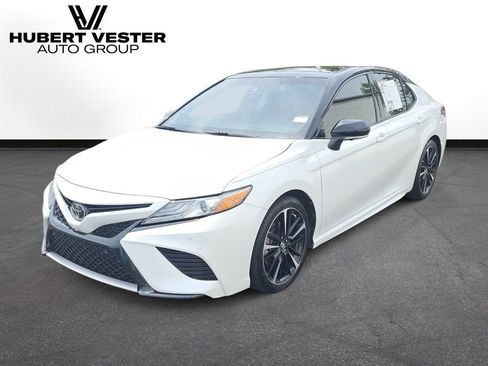 Used 2018 Toyota Camry XSE w/ Audio Package FWD image 2