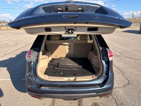 Used 2016 Nissan Rogue SV w/ SV Premium Package image 48