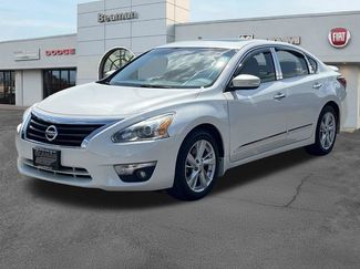 Used 2015 Nissan Altima 2.5 SL w/ Technology Package FWD video 3
