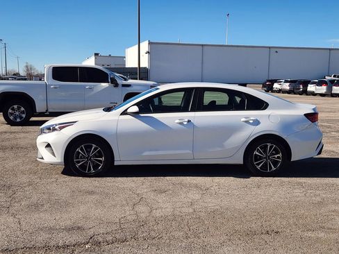 Used 2024 Kia Forte LXS image 4