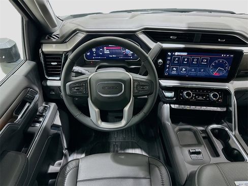 New 2026 GMC Sierra 2500 Denali w/ Denali Reserve Package image 23
